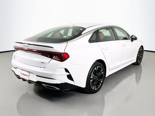 Glacial White Pearl 2023 Kia K5 GT-Line