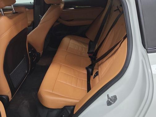 Alpine White 2021 BMW X4 M40i