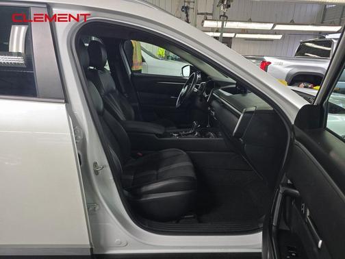 2024 Mazda CX-50 2.5 S Preferred Package