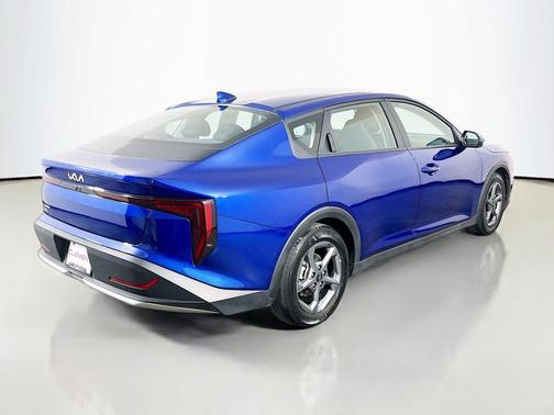 Deep Sea Blue 2025 Kia K4