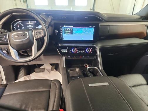 Summit White 2025 GMC Sierra 3500 Denali