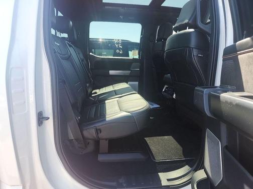 Star White 2024 Ford F-250 Platinum