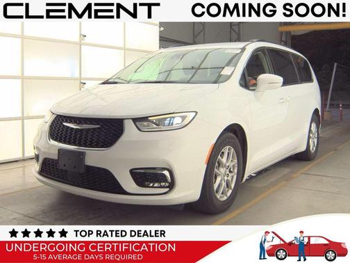 Bright White Clearcoat 2022 Chrysler Pacifica Touring-L
