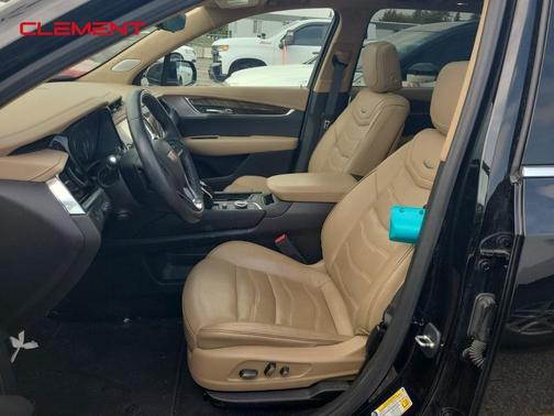 2023 Cadillac XT6 Premium Luxury AWD