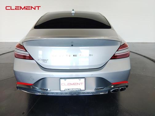 2022 Genesis G70 2.0T