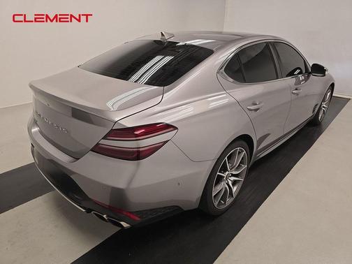 2022 Genesis G70 2.0T