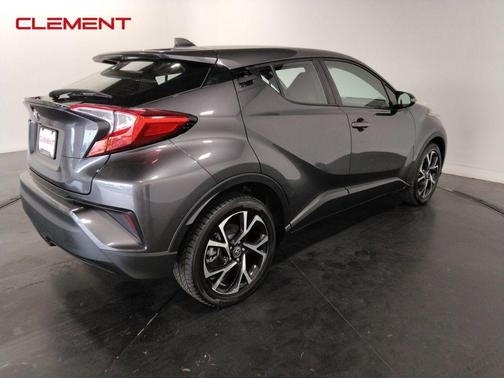 2022 Toyota C-HR XLE