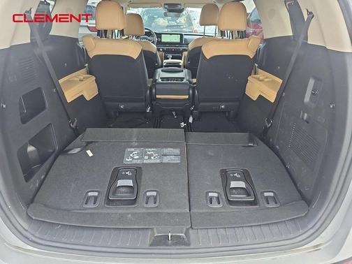 2024 Kia Carnival EX