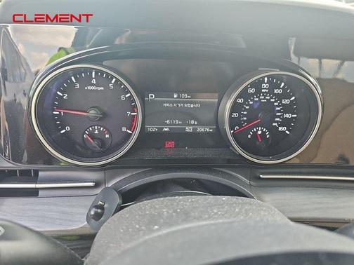 2024 Kia Carnival EX
