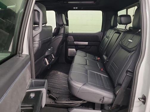 Avalanche 2025 Ford F-450 Platinum