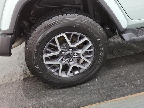 Sterling 2024 GMC Canyon Elevation