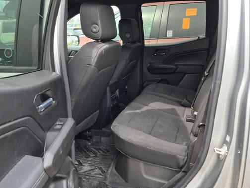 Sterling 2024 GMC Canyon Elevation