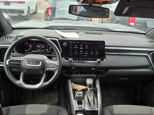 Sterling 2024 GMC Canyon Elevation