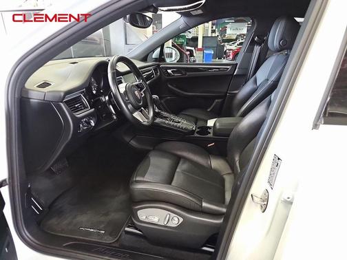 2018 Porsche Macan Base
