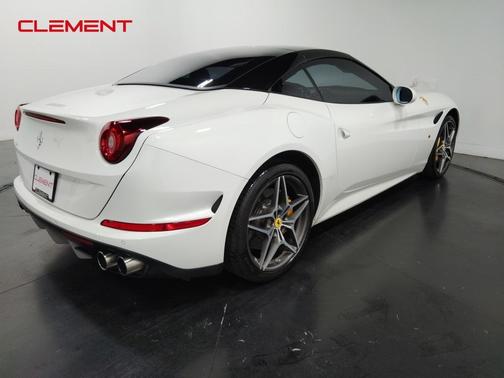 2016 Ferrari California T