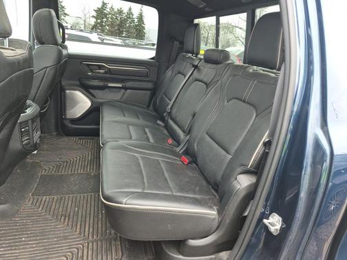 Patriot Blue Pearlcoat 2021 RAM 1500 Limited