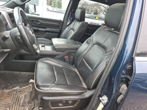 Patriot Blue Pearlcoat 2021 RAM 1500 Limited