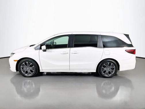 Platinum White Pearl 2025 Honda Odyssey Touring