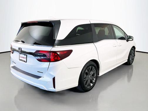 Platinum White Pearl 2025 Honda Odyssey Touring