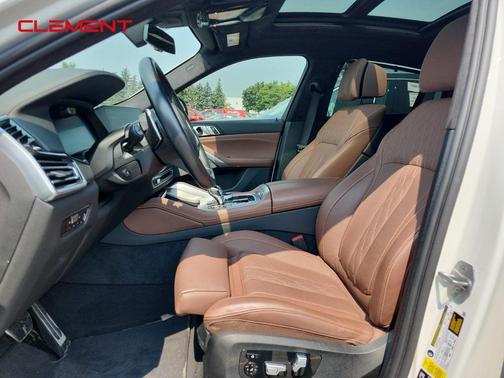 2022 BMW X6 M50i