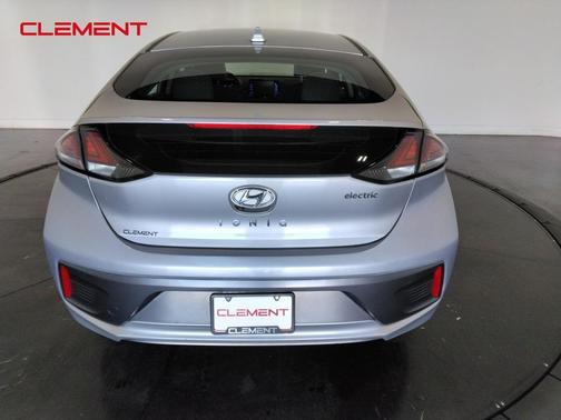 2021 Hyundai IONIQ EV SE