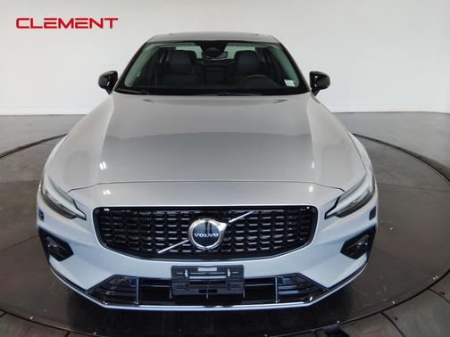 2025 Volvo S60 B5 Core
