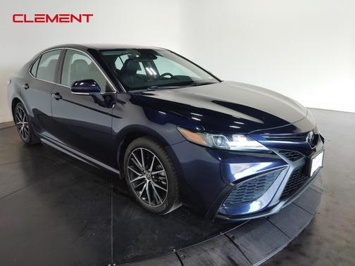 2022 Toyota Camry SE Nightshade