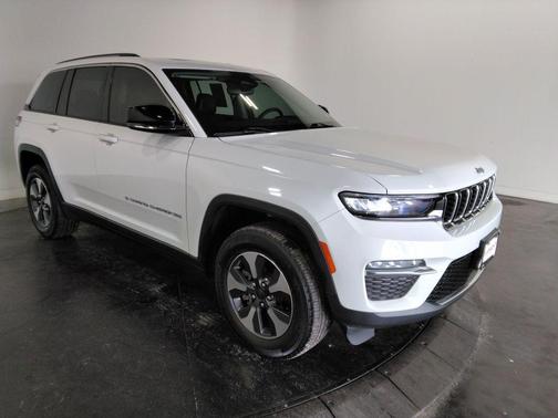 2022 Jeep Grand Cherokee 4xe Base