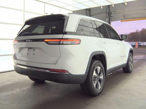 2022 Jeep Grand Cherokee 4xe Base
