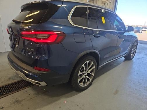 Phytonic Blue Metallic 2023 BMW X5 xDrive40i