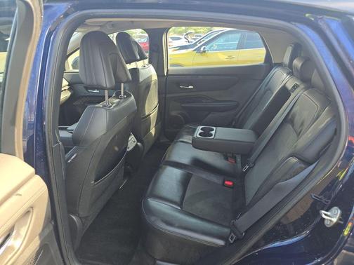 2 Tone Blue / Black Roof 2023 Nissan ARIYA ENGAGE