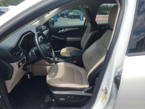 White Metallic 2020 Ford Escape SEL