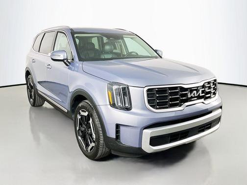Everlasting Silver 2025 Kia Telluride S