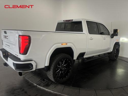 2024 GMC Sierra 2500 AT4
