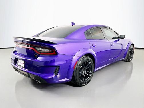Plum Crazy Pearlcoat 2023 Dodge Charger Scat Pack