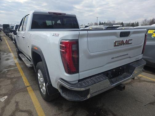 Summit White 2024 GMC Sierra 2500 SLT