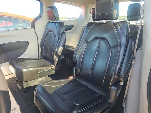 Ceramic Gray Clearcoat 2023 Chrysler Pacifica Touring-L