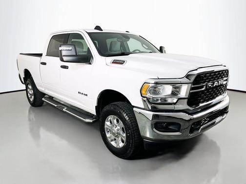 Bright White Clearcoat 2024 RAM 2500 Big Horn