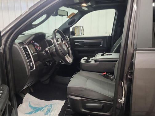 2022 RAM 1500 Classic SLT