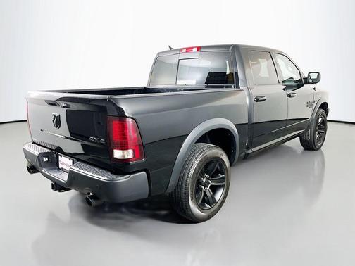 Diamond Black 2022 RAM 1500 Classic SLT