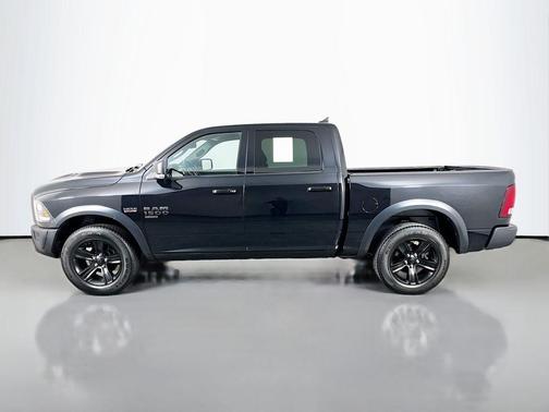 Diamond Black 2022 RAM 1500 Classic SLT