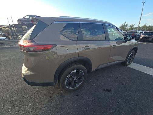 2025 Nissan Rogue SV