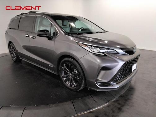 2021 Toyota Sienna XSE 7 Passenger