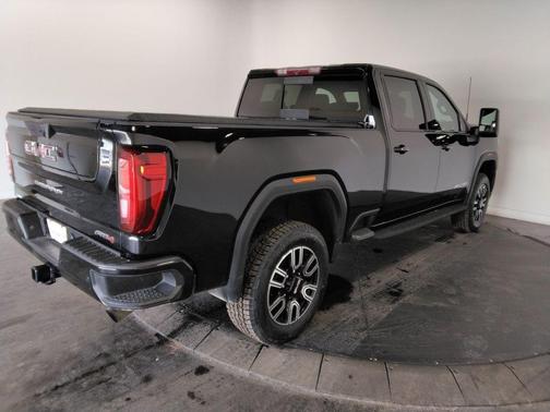 2023 GMC Sierra 2500 AT4