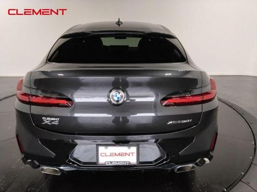 2023 BMW X4 xDrive30i