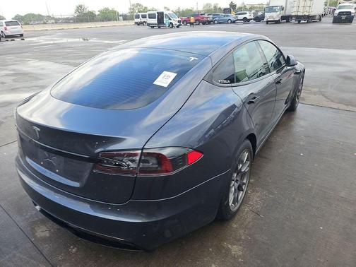 2022 Tesla Model S Base