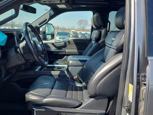 Carbonized Gray Metallic 2024 Ford F-250 Platinum