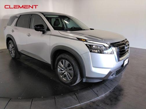 2024 Nissan Pathfinder S