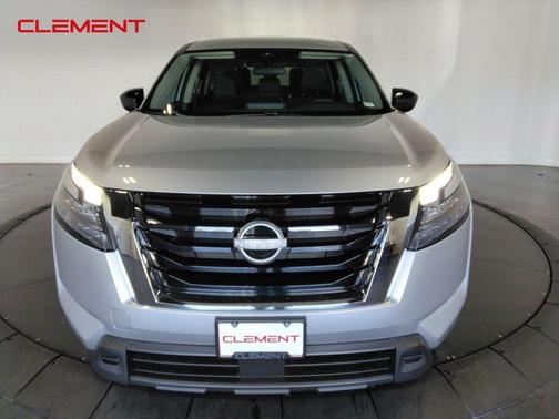 2024 Nissan Pathfinder S