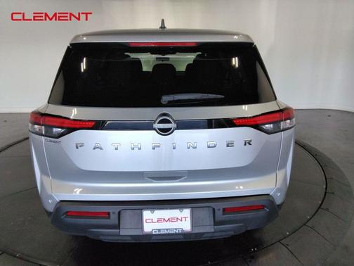 2024 Nissan Pathfinder S